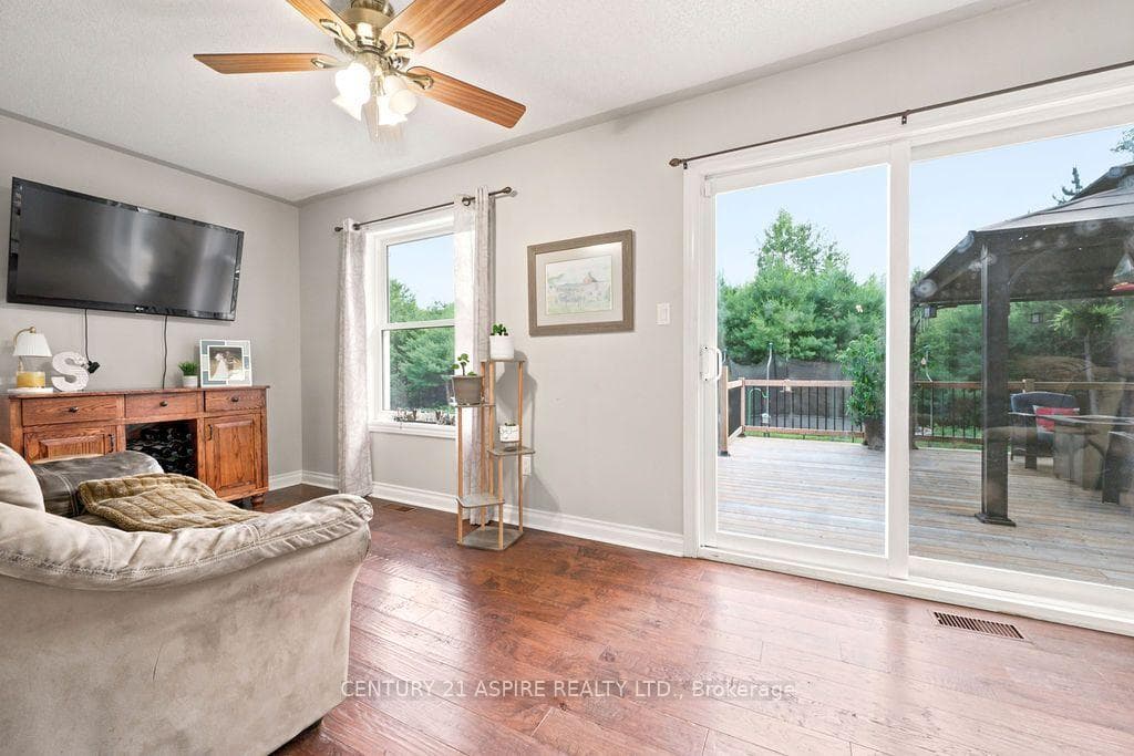48 Plum Tree Lane photo 24