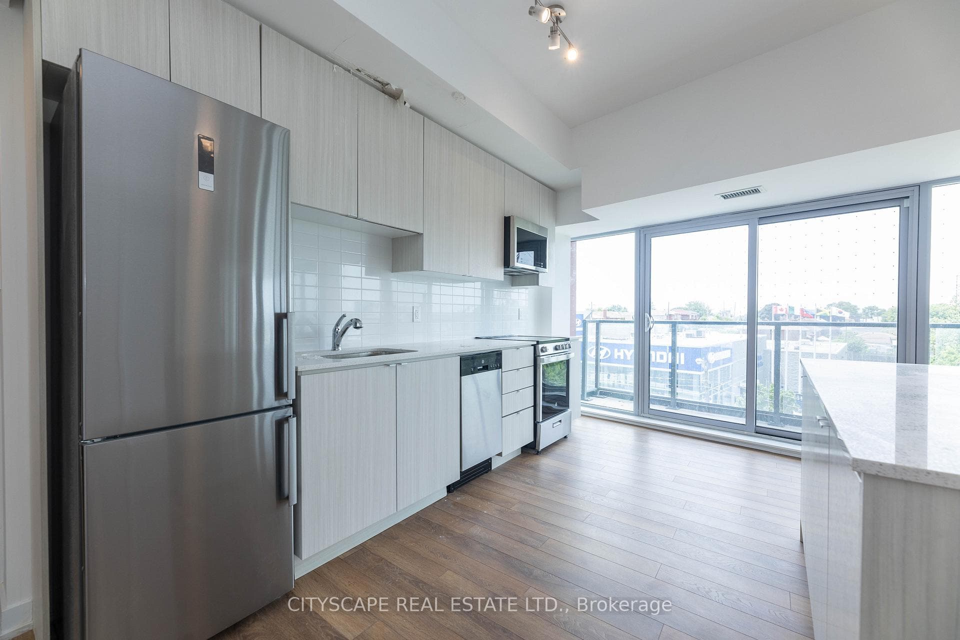 2433 Dufferin Street Unit 509 photo 20