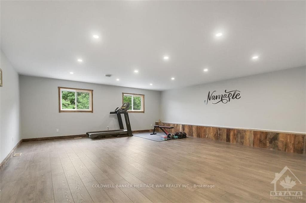 2086 NINTH LINE Road photo 28