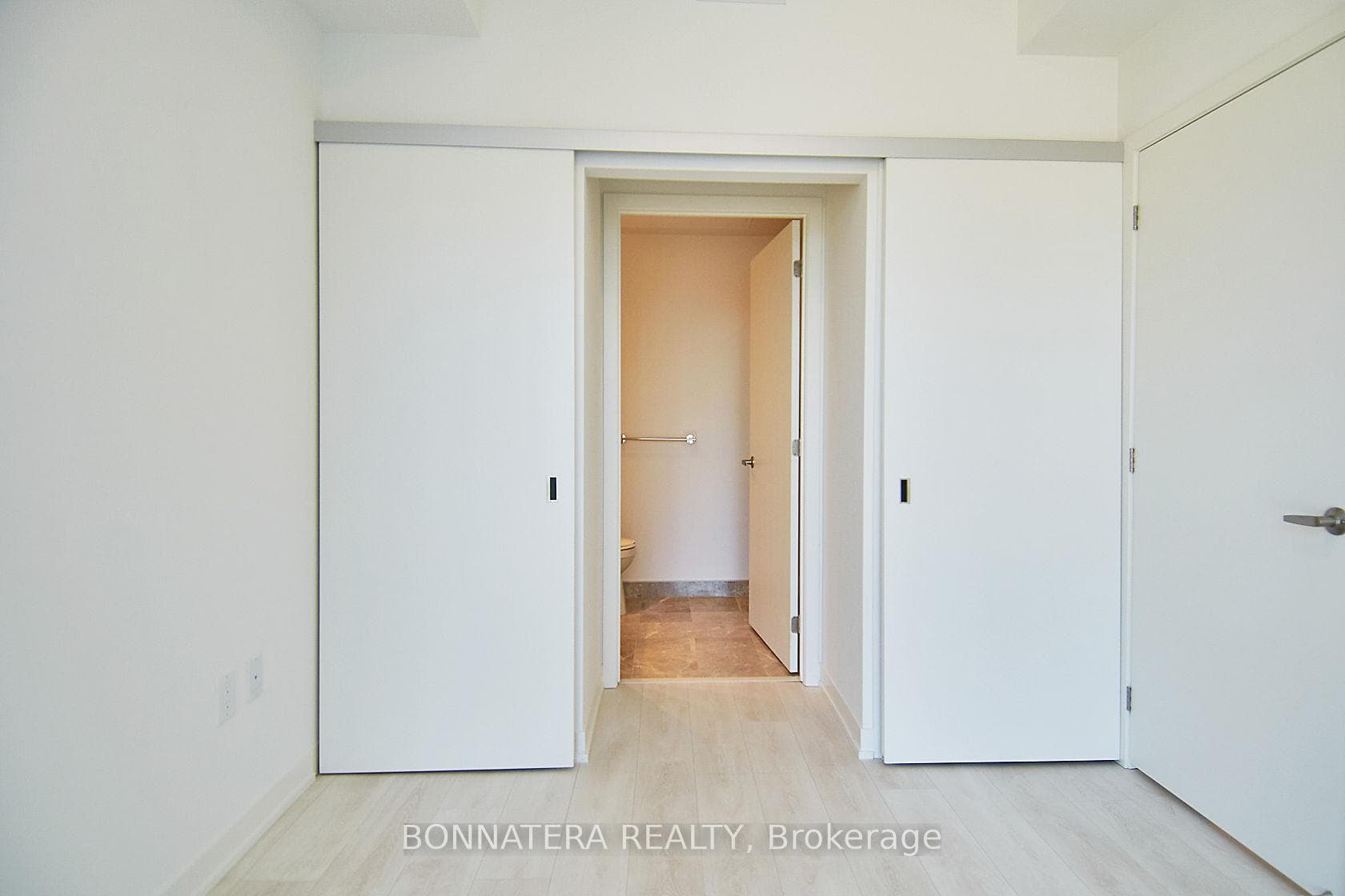 20 Richardson Street Unit 2707 photo 17
