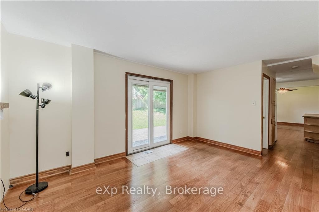 30 GATEWAY Drive photo 13