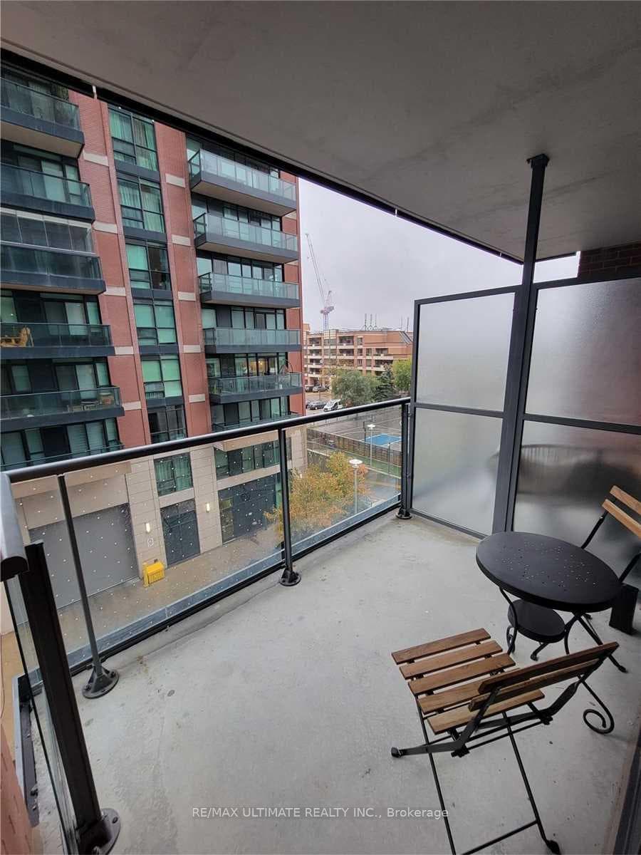 31 Tippett Road Unit 423 photo 16