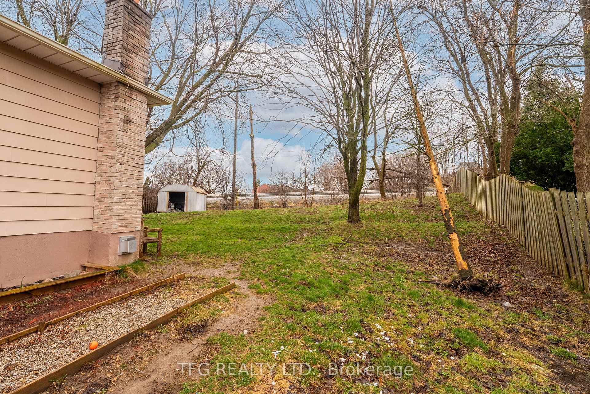 27 Rosalynne Avenue photo 33