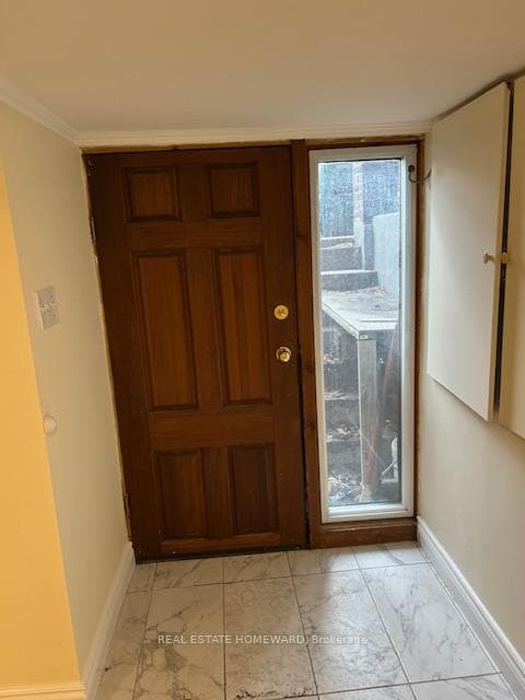 240 Lee Avenue photo 9