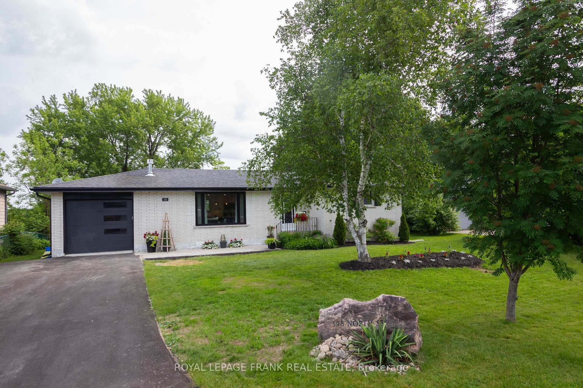 598 North Street photo 1
