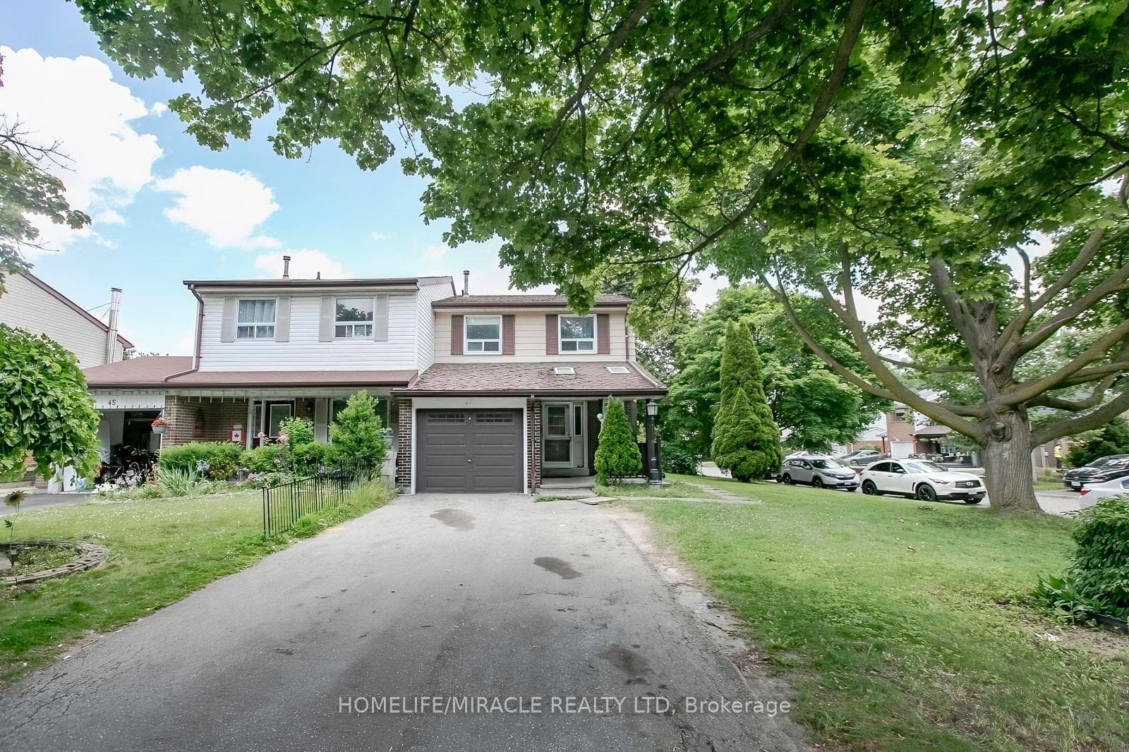 47 Longbourne Crescent photo 1