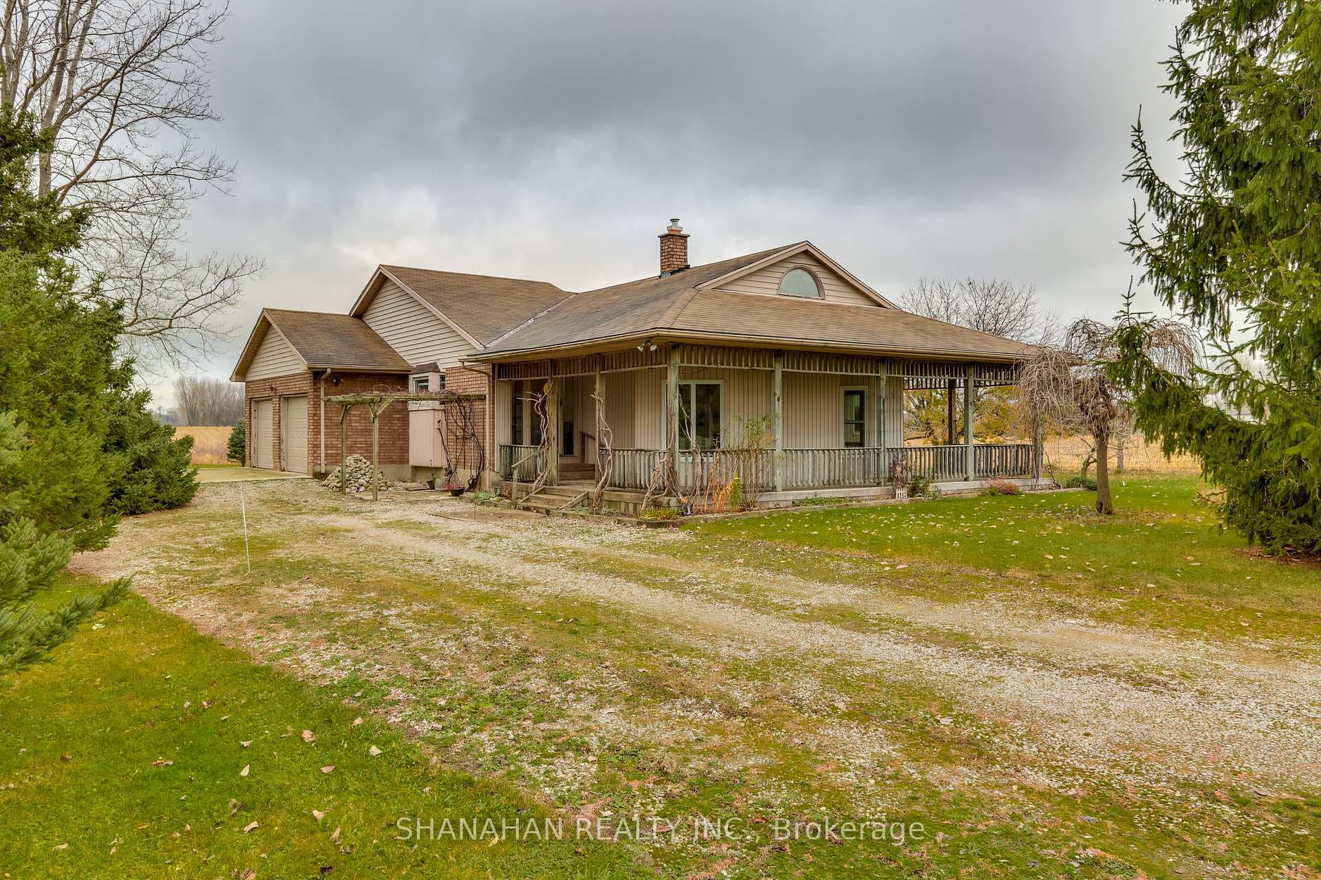 2404 Katesville Drive photo 1