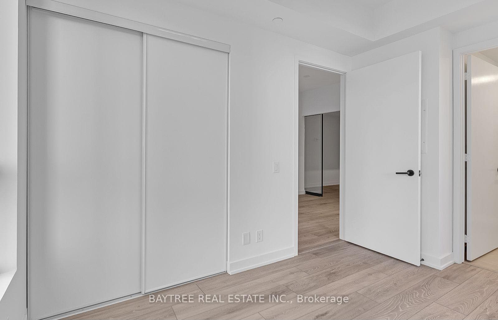 108 Peter Street Unit 2703 photo 10