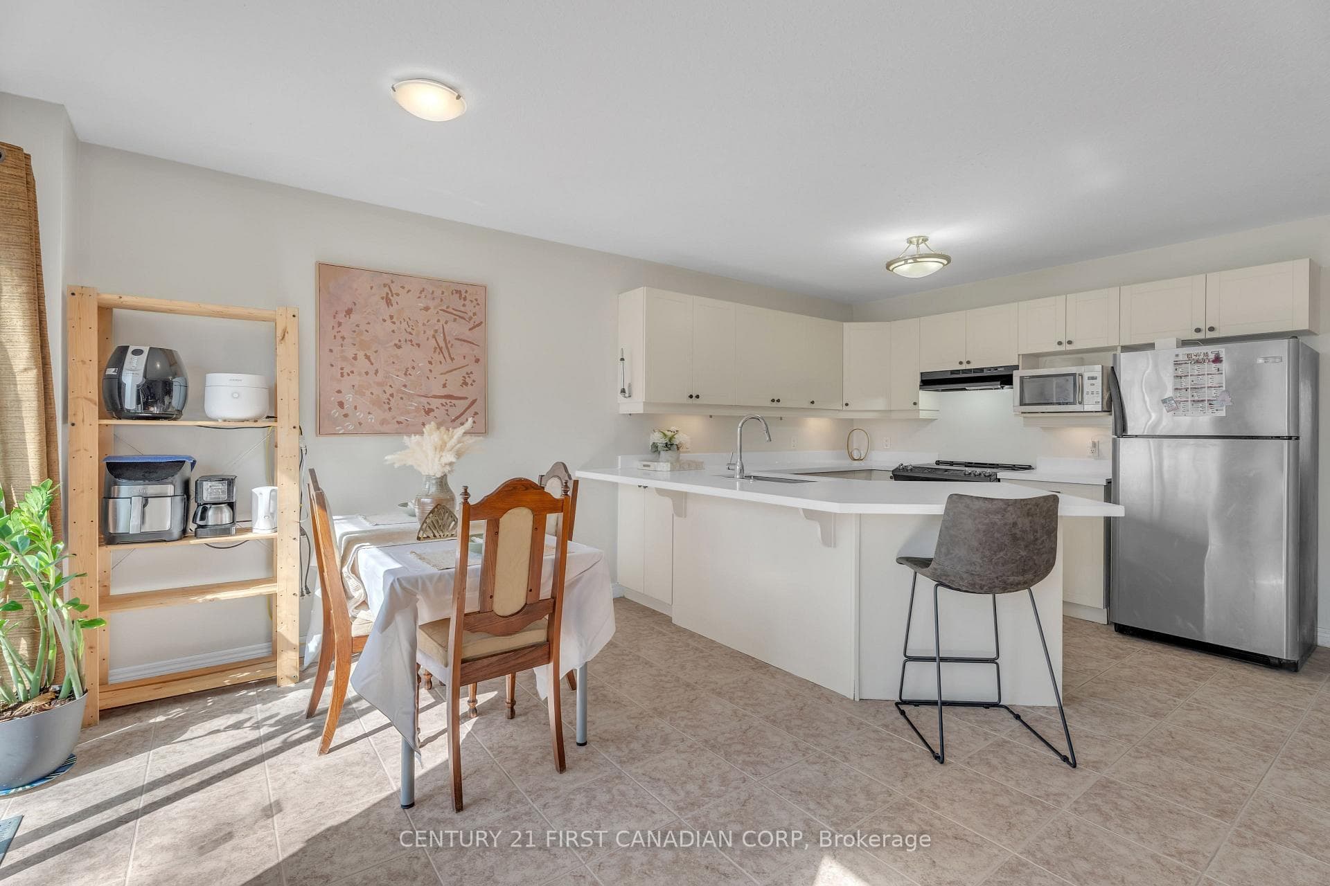 89 Mctaggart Court photo 11