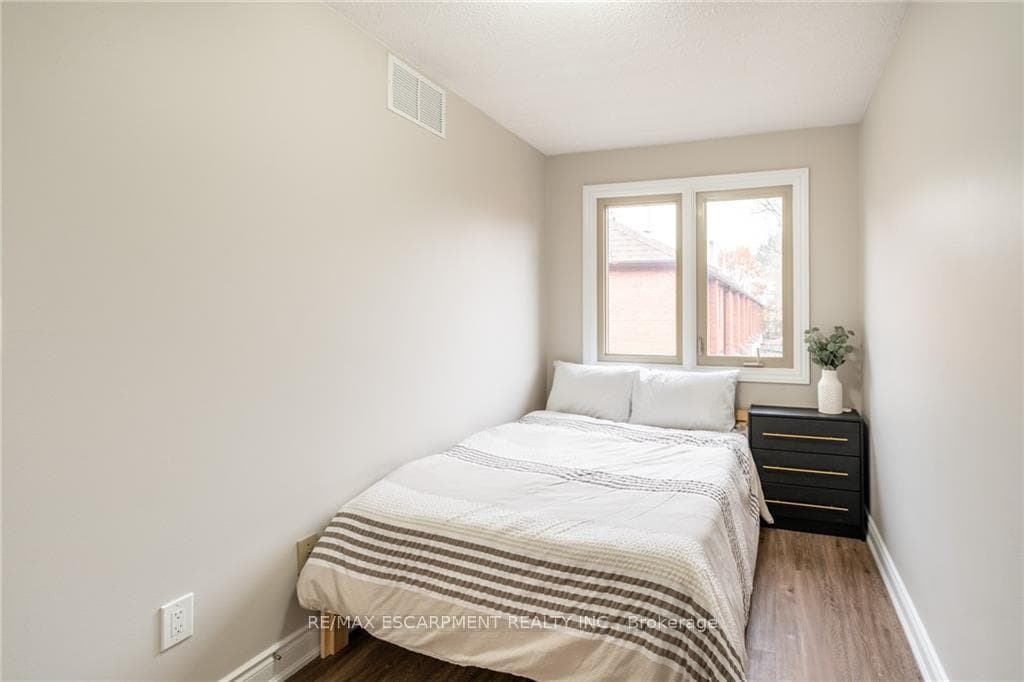 895 Maple Avenue Unit 118 photo 24