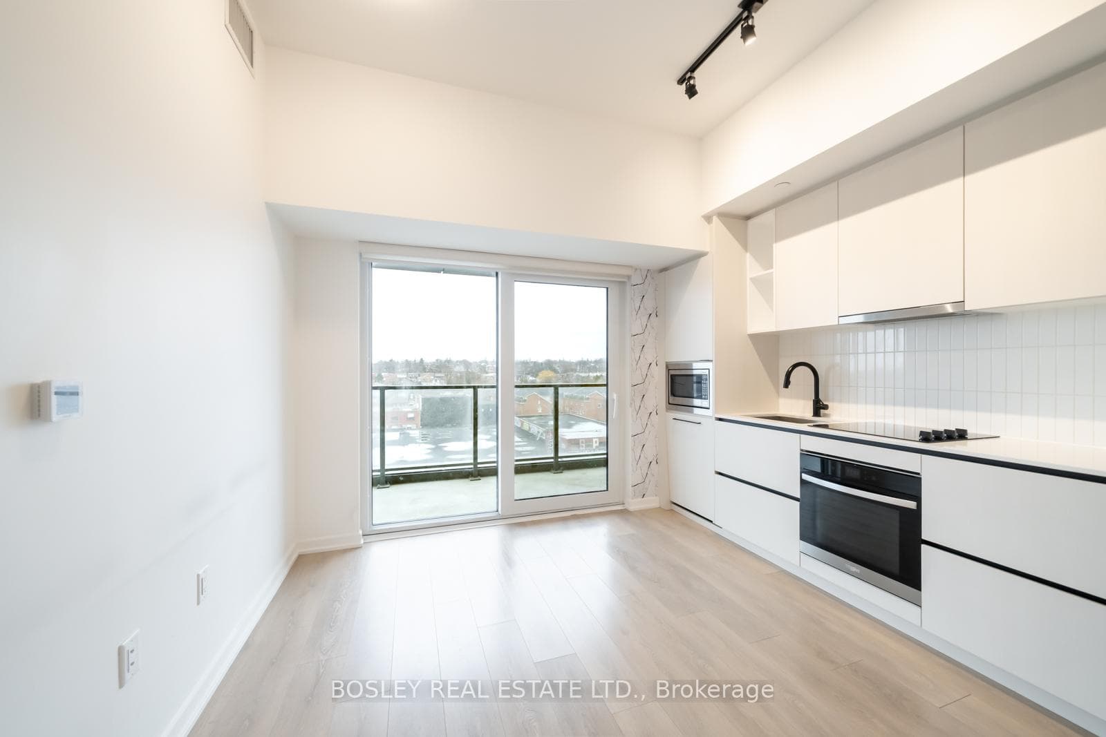 1285 Dupont Street Unit 606 photo 10