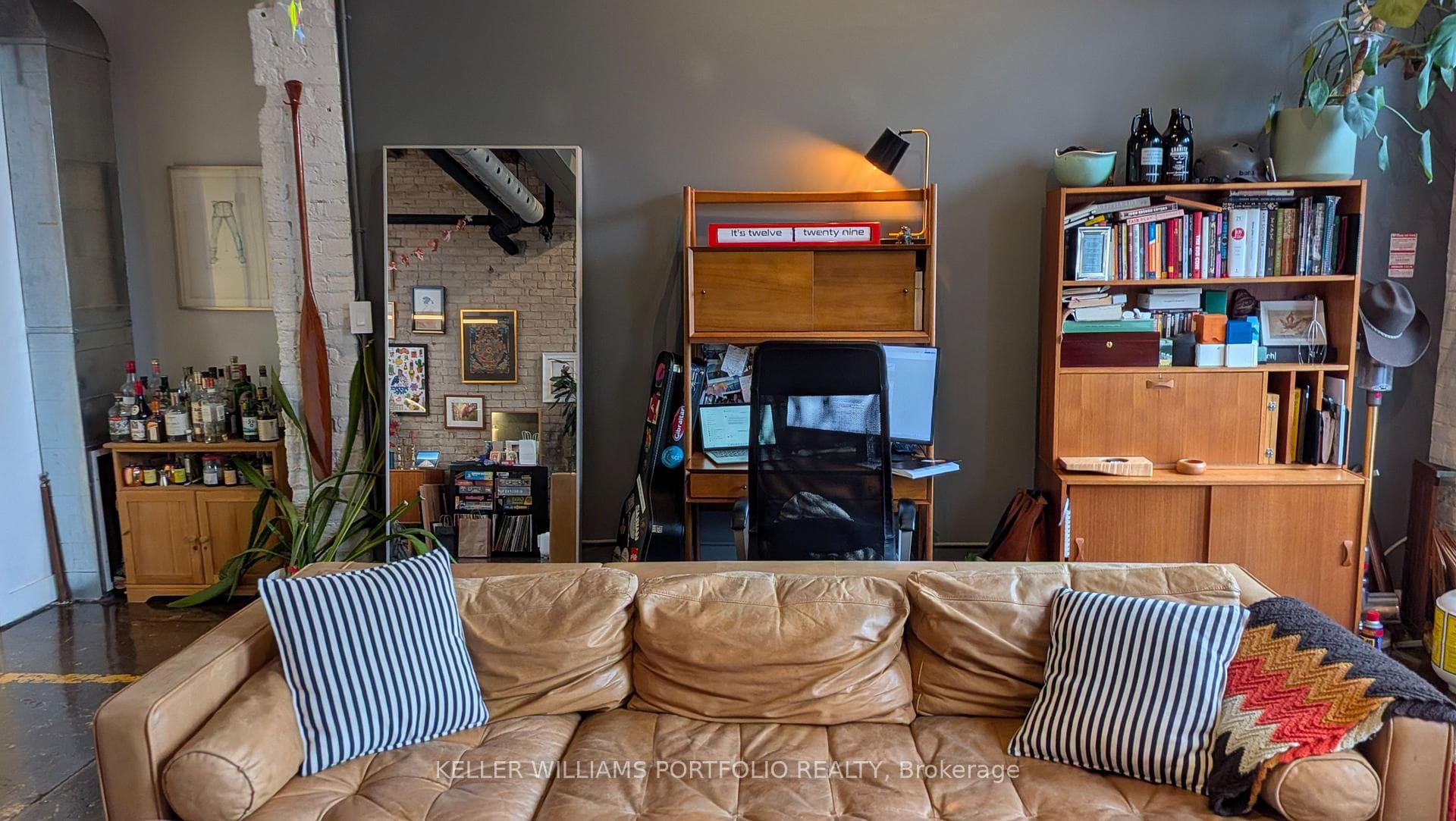 Living Room 4