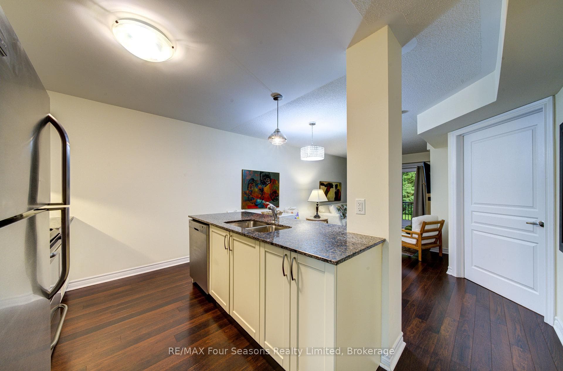6 Brandy Lane Drive Unit 105 photo 8