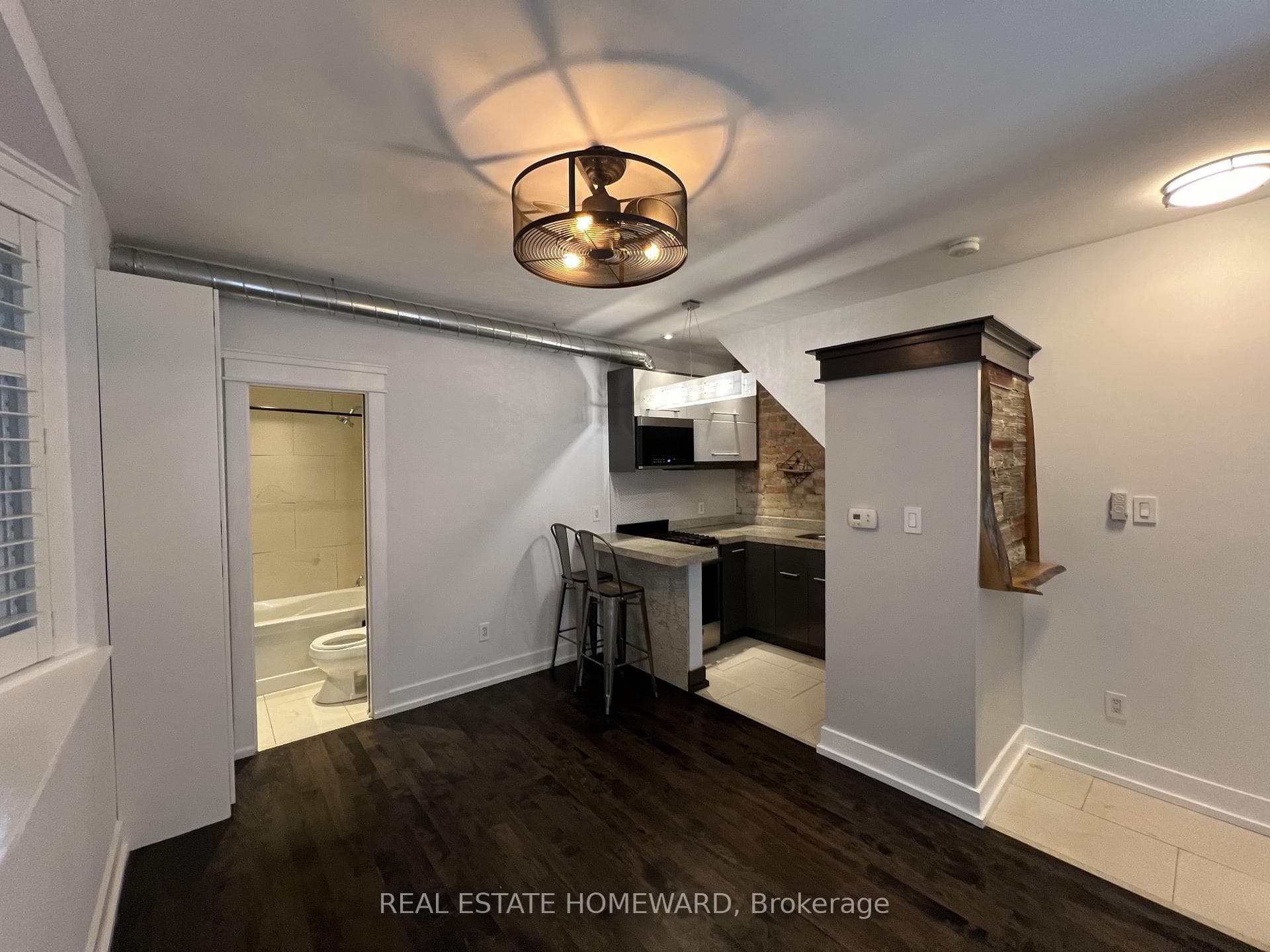 Living/Kitchen Unfurnished Pic