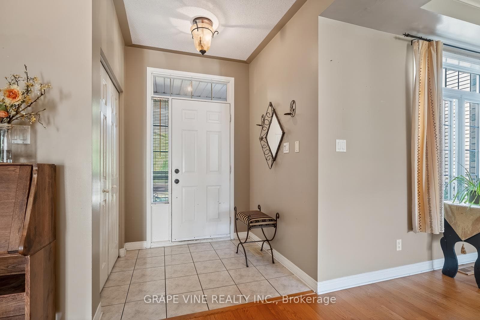 175 Allanford Avenue photo 4