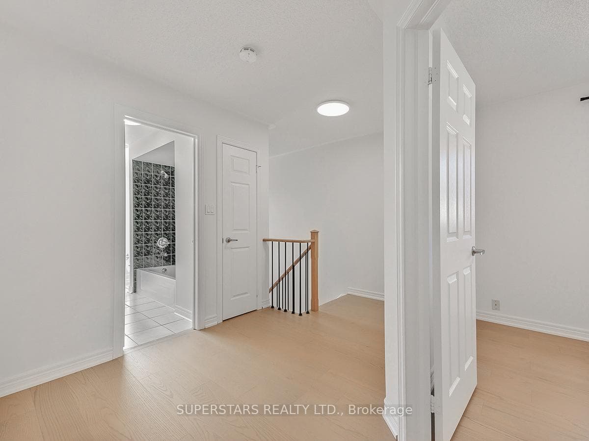 43 Cathmar Drive photo 18