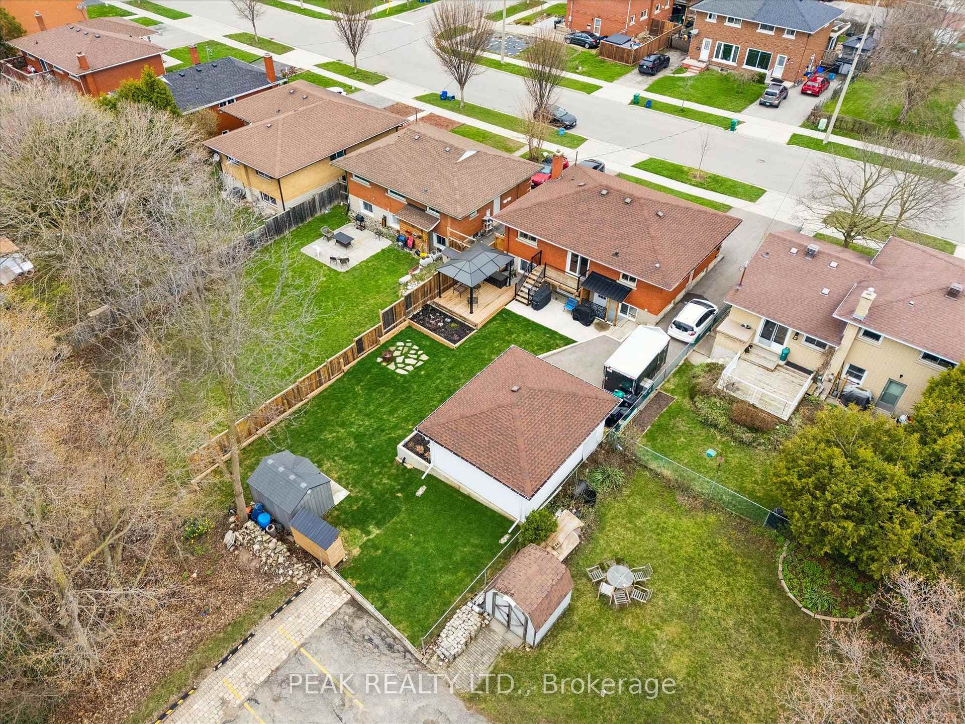 223 Connaught Street photo 19