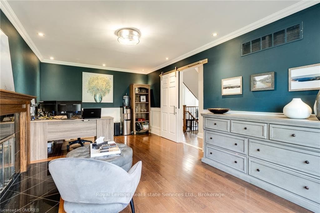 834 SYER Drive photo 12