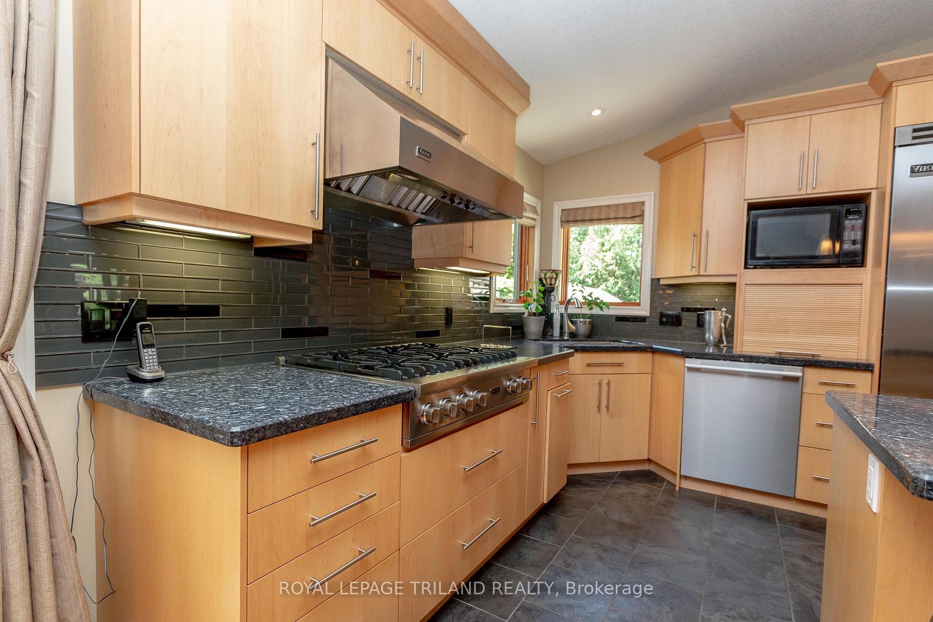 104 Bloomfield Drive photo 17