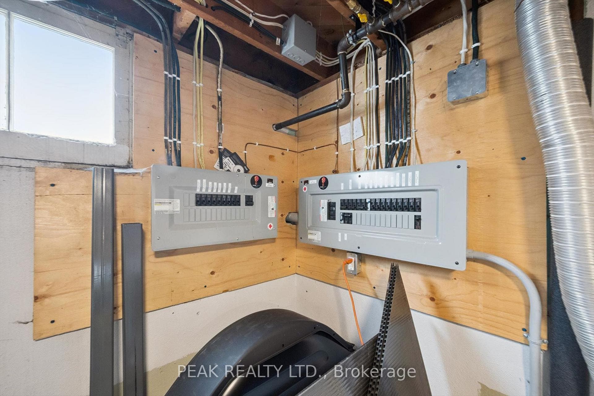 223 Connaught Street photo 16