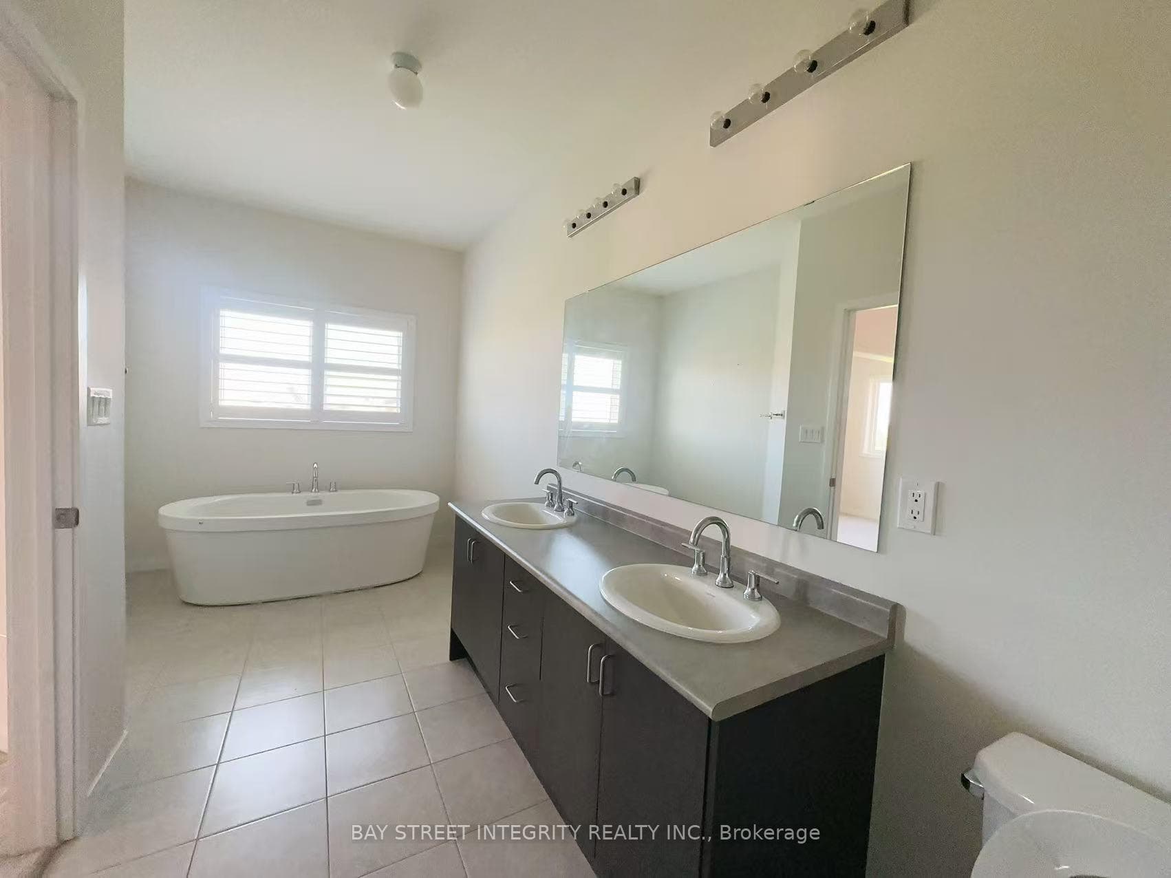 216 Elyse Court photo 7