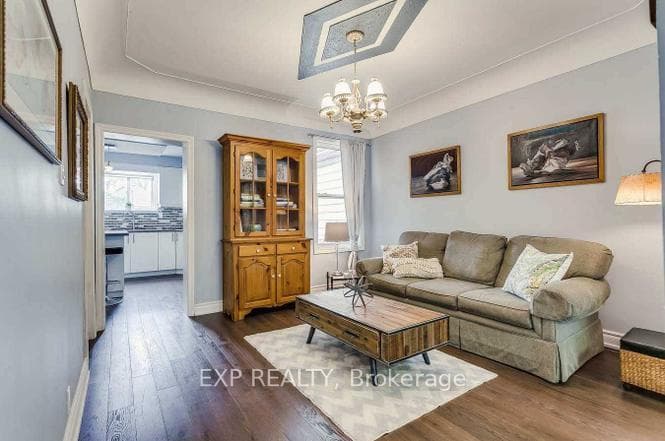 102 Rosslyn Avenue photo 4