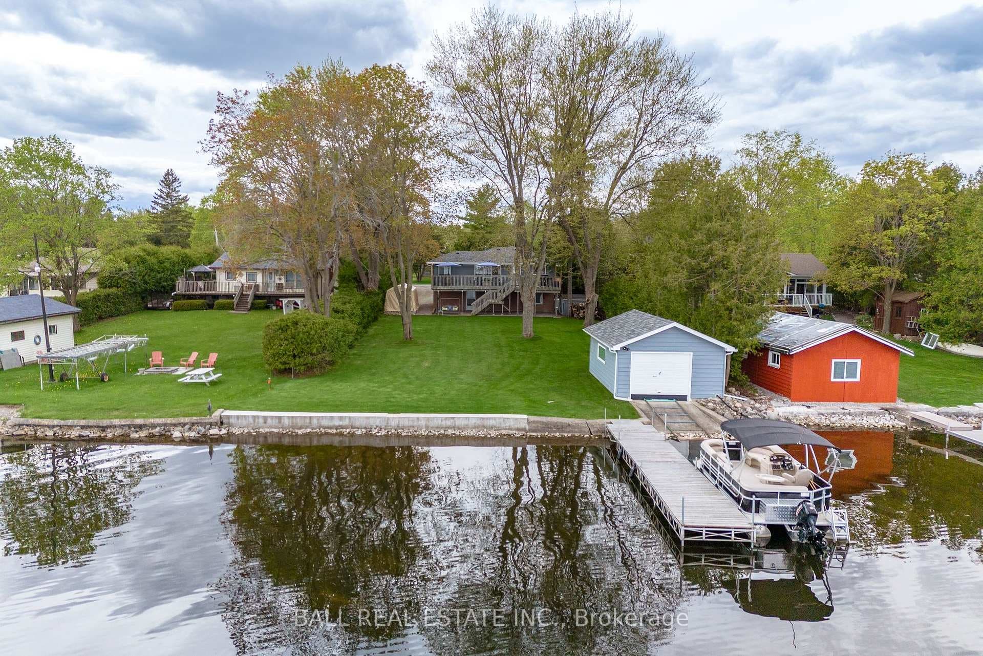 274 Lakeshore Drive photo 1