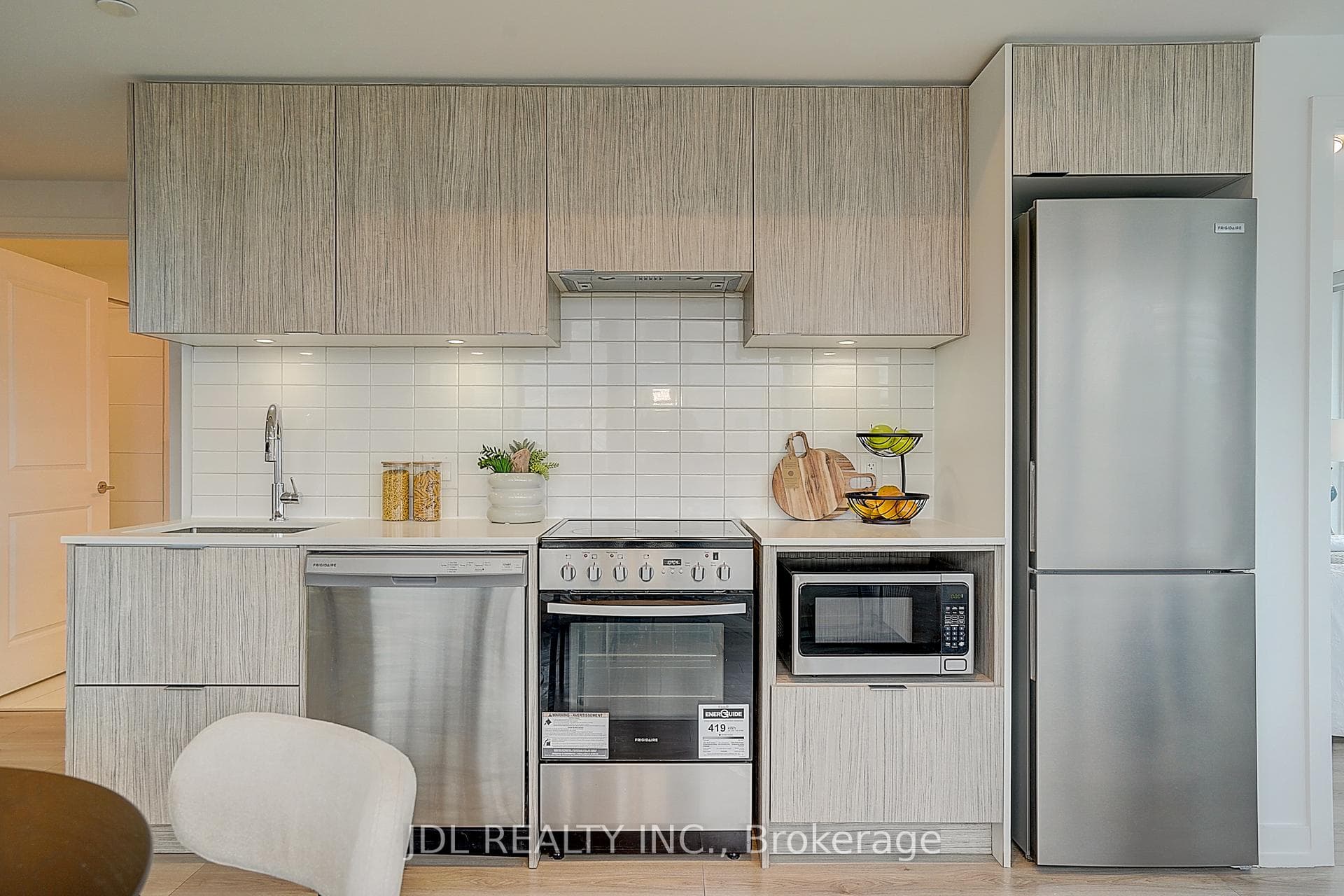 395 Bloor Street Unit 3902 photo 15