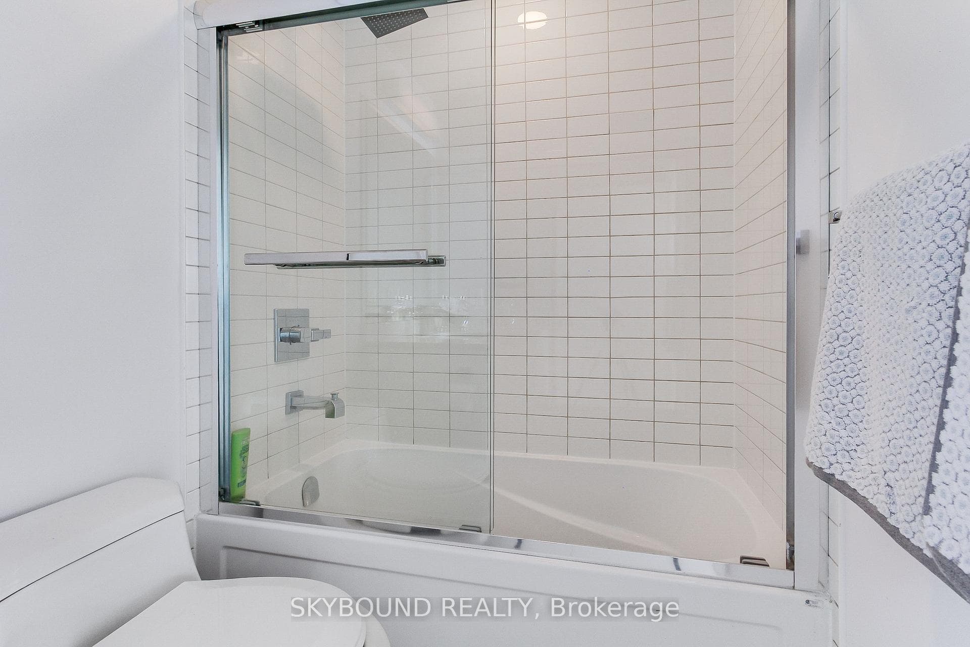 9471 Yonge Street Unit 1007 photo 19