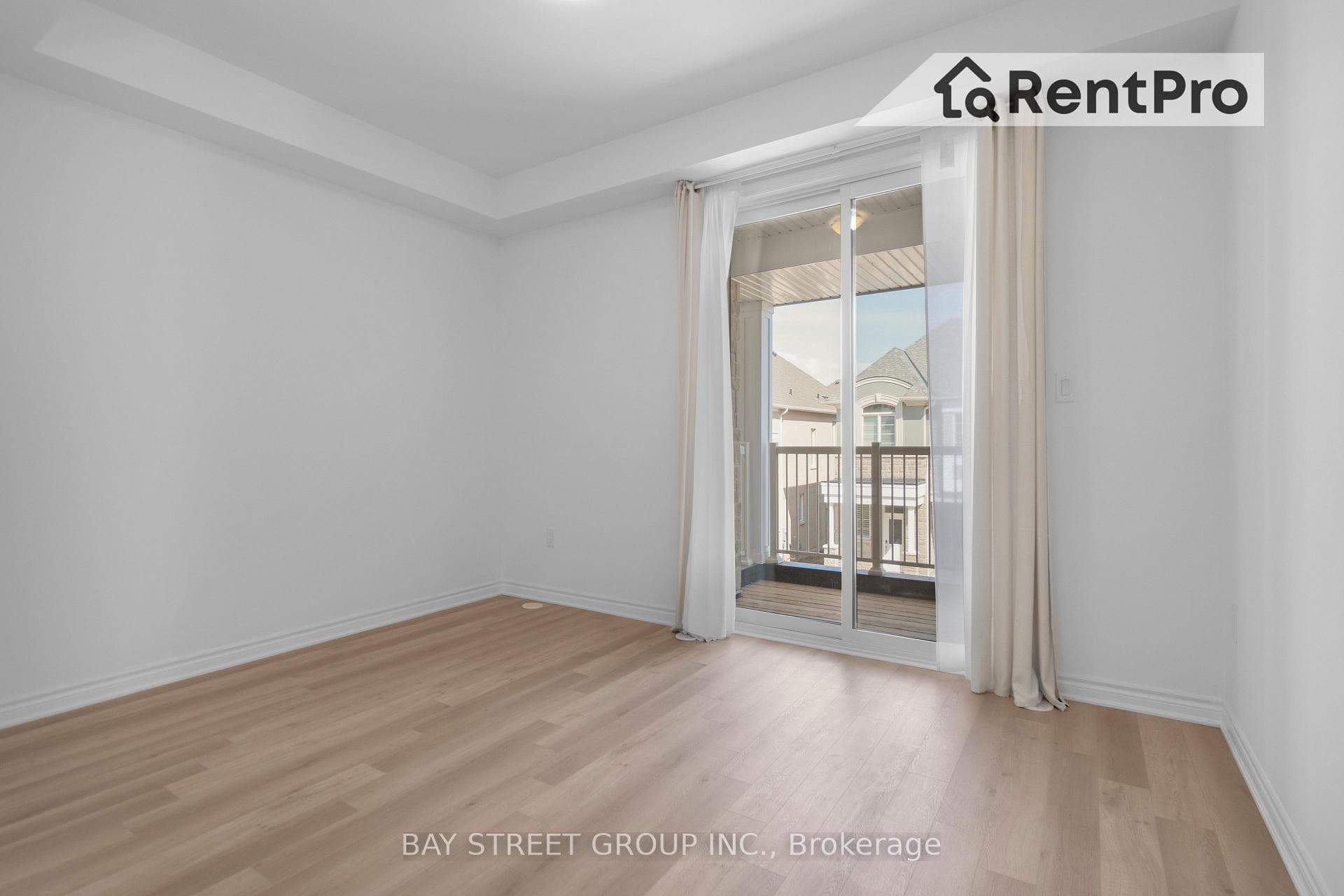 1827 Thames Circle photo 12