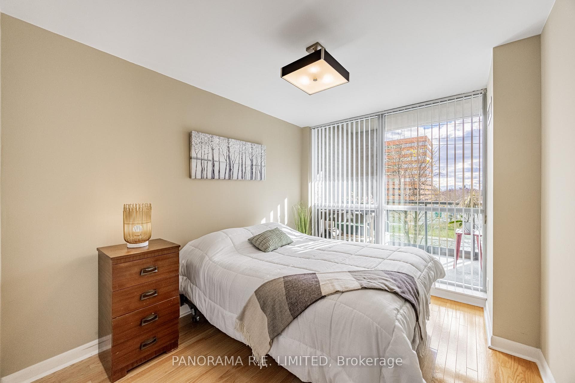 225 Sherway Gardens Road Unit 310 photo 8