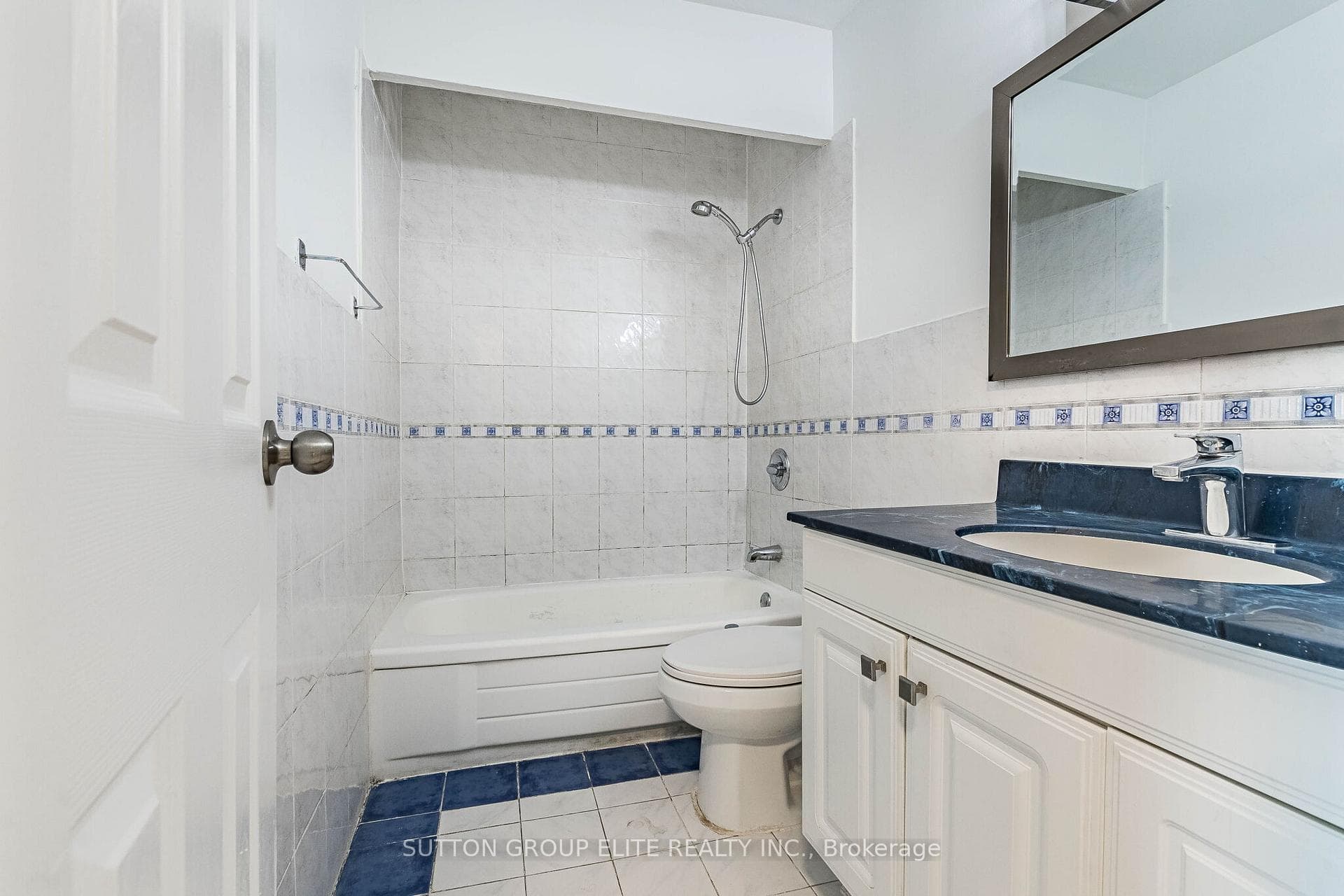 1660 Bloor Street Unit 502 photo 41