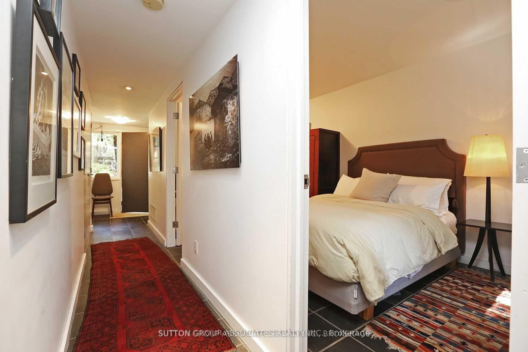 298A Sackville Street photo 2
