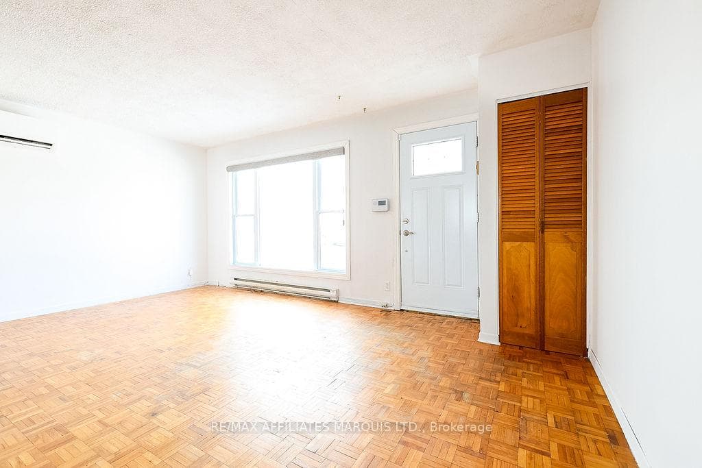 241 Dominion Street photo 10