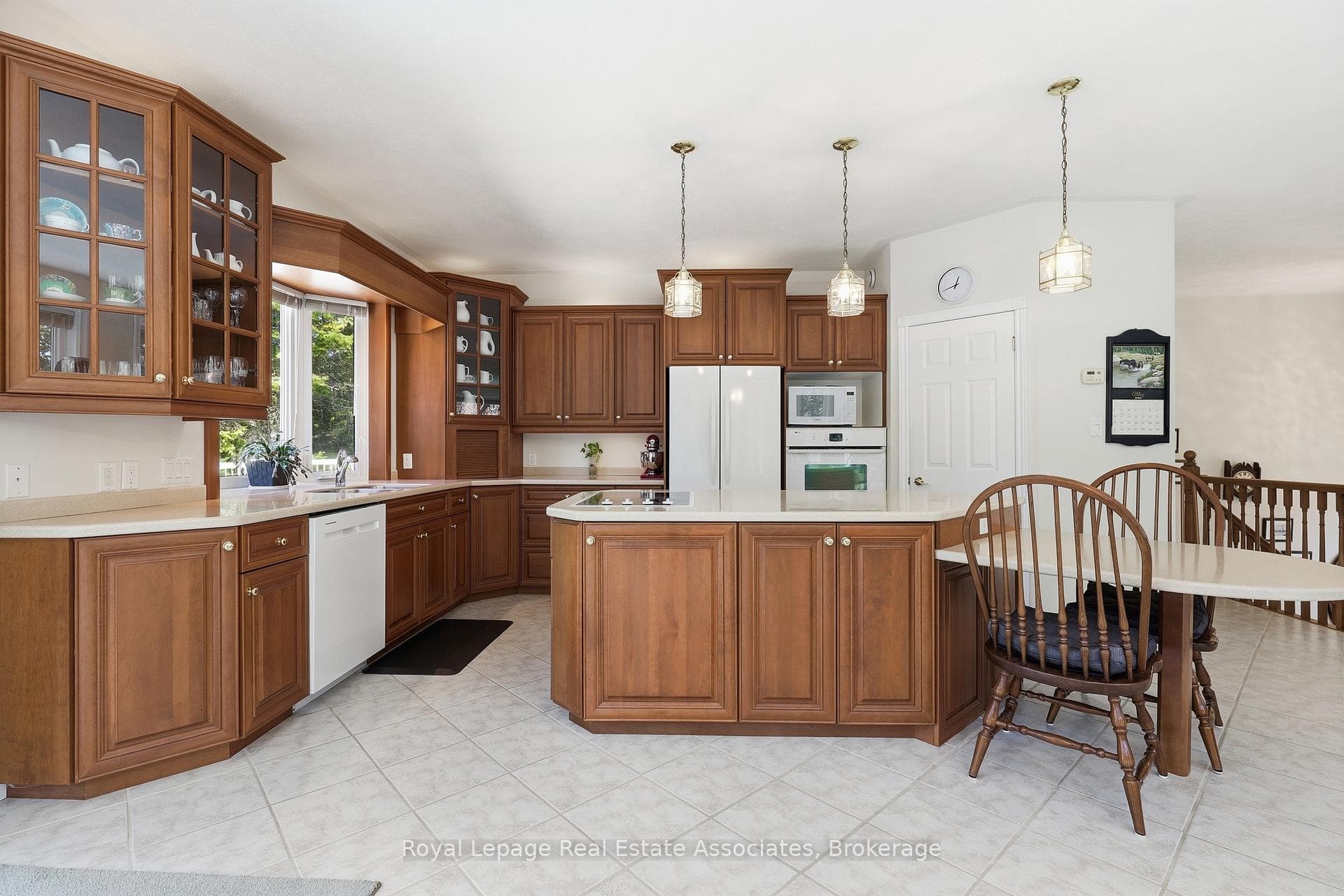 Built-in Appliances and Pantry Closet