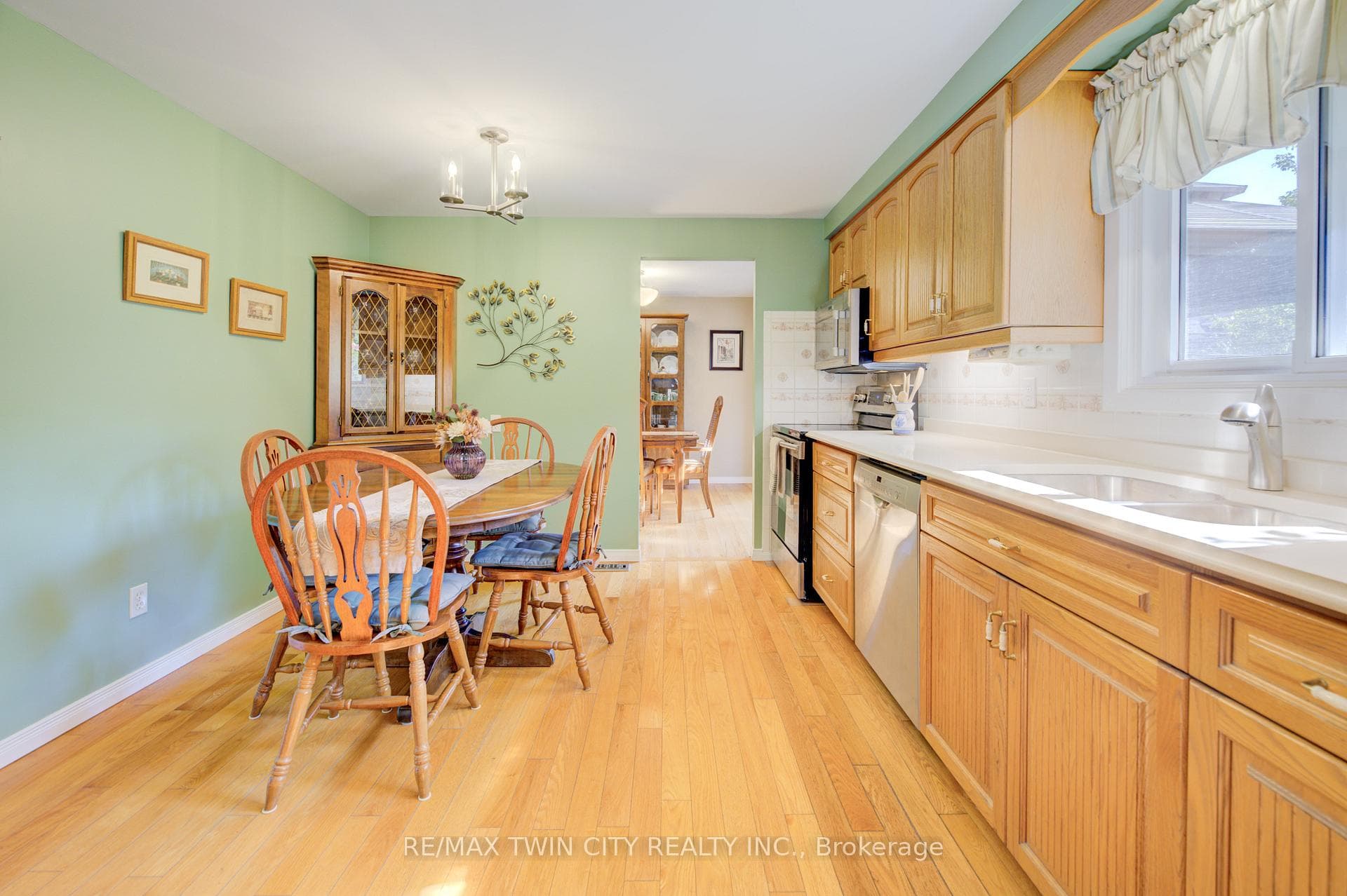 176 Morrison Road photo 9