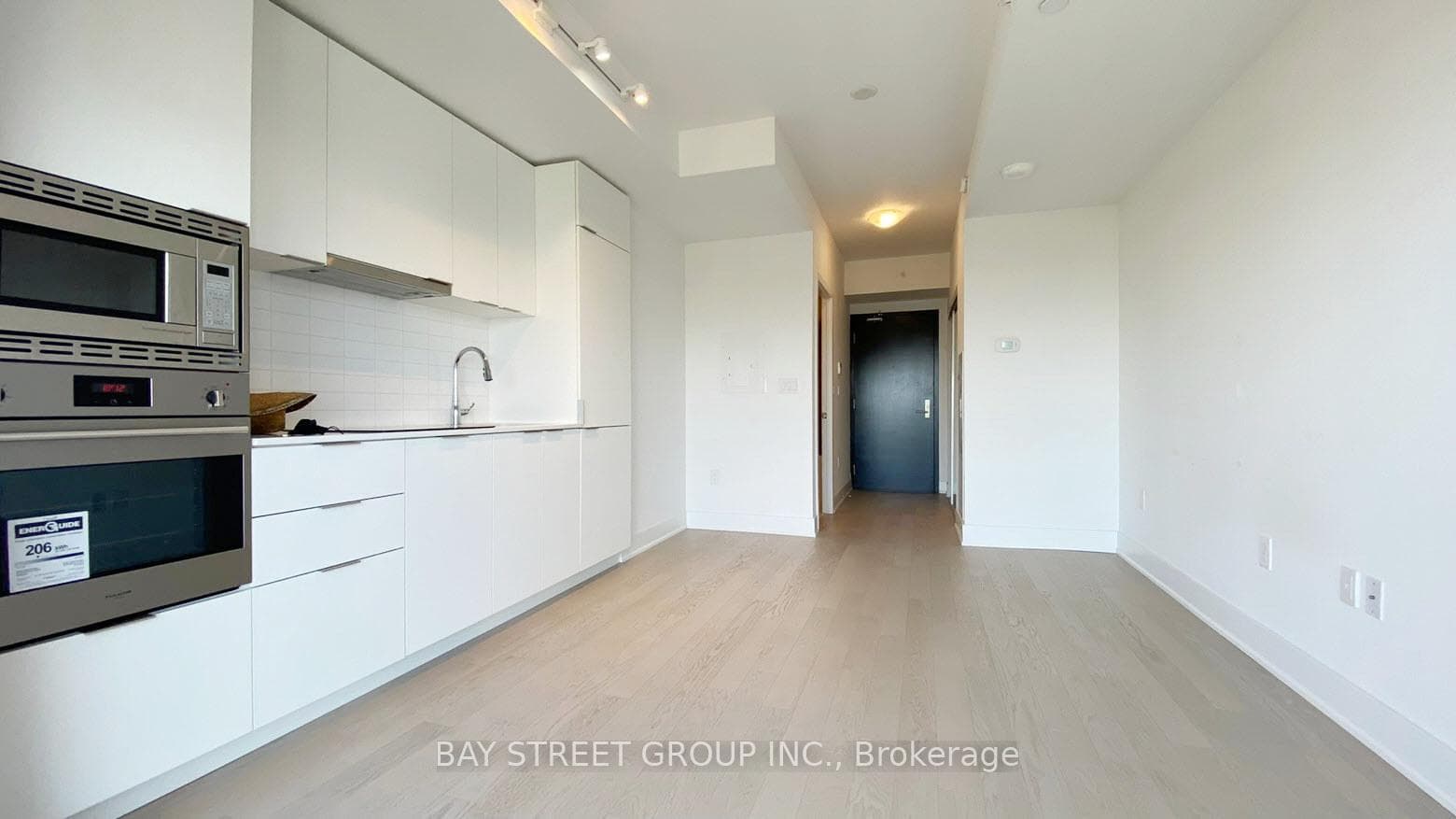 955 Bay Street Unit 3904 photo 5