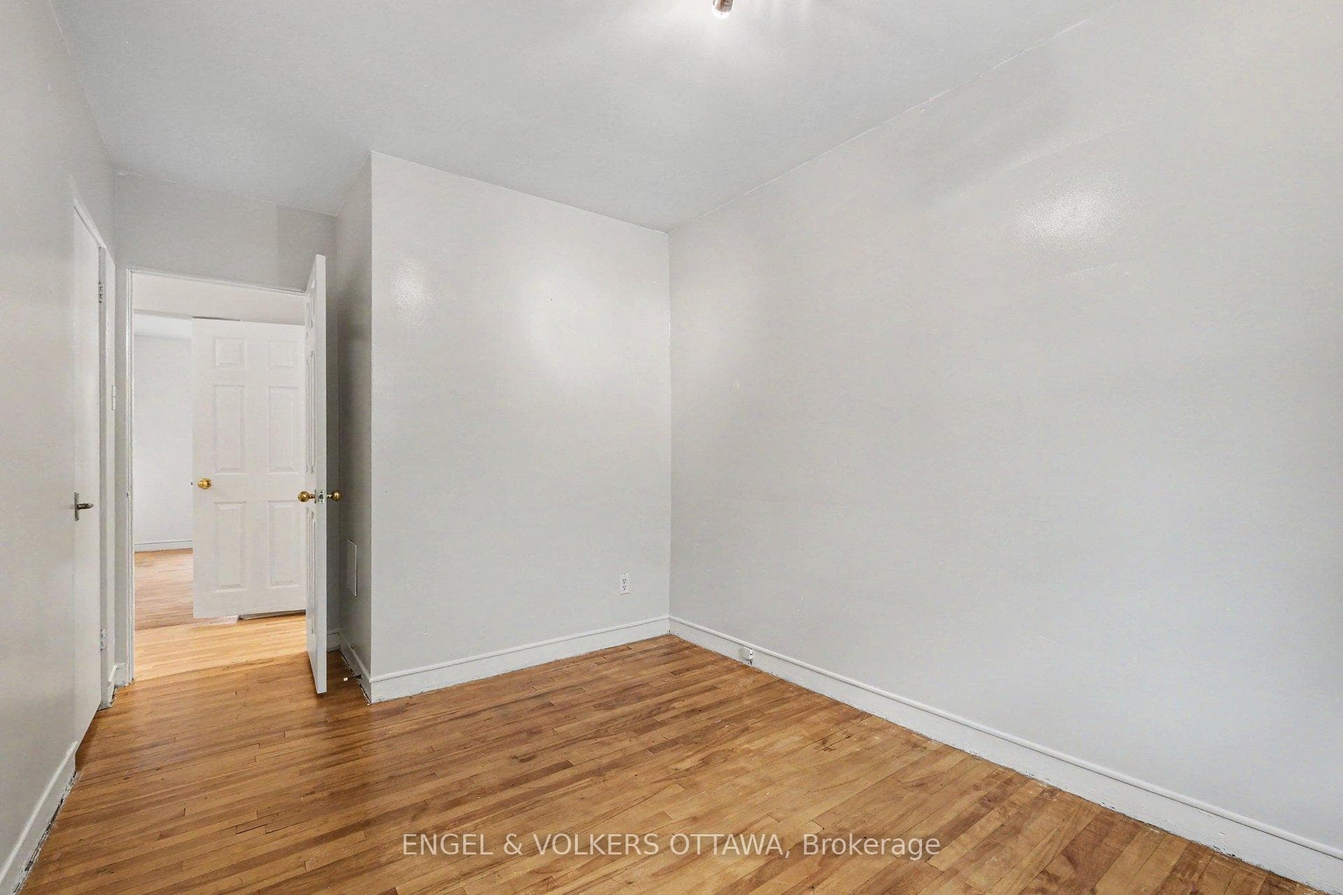 325 Summit Avenue photo 19