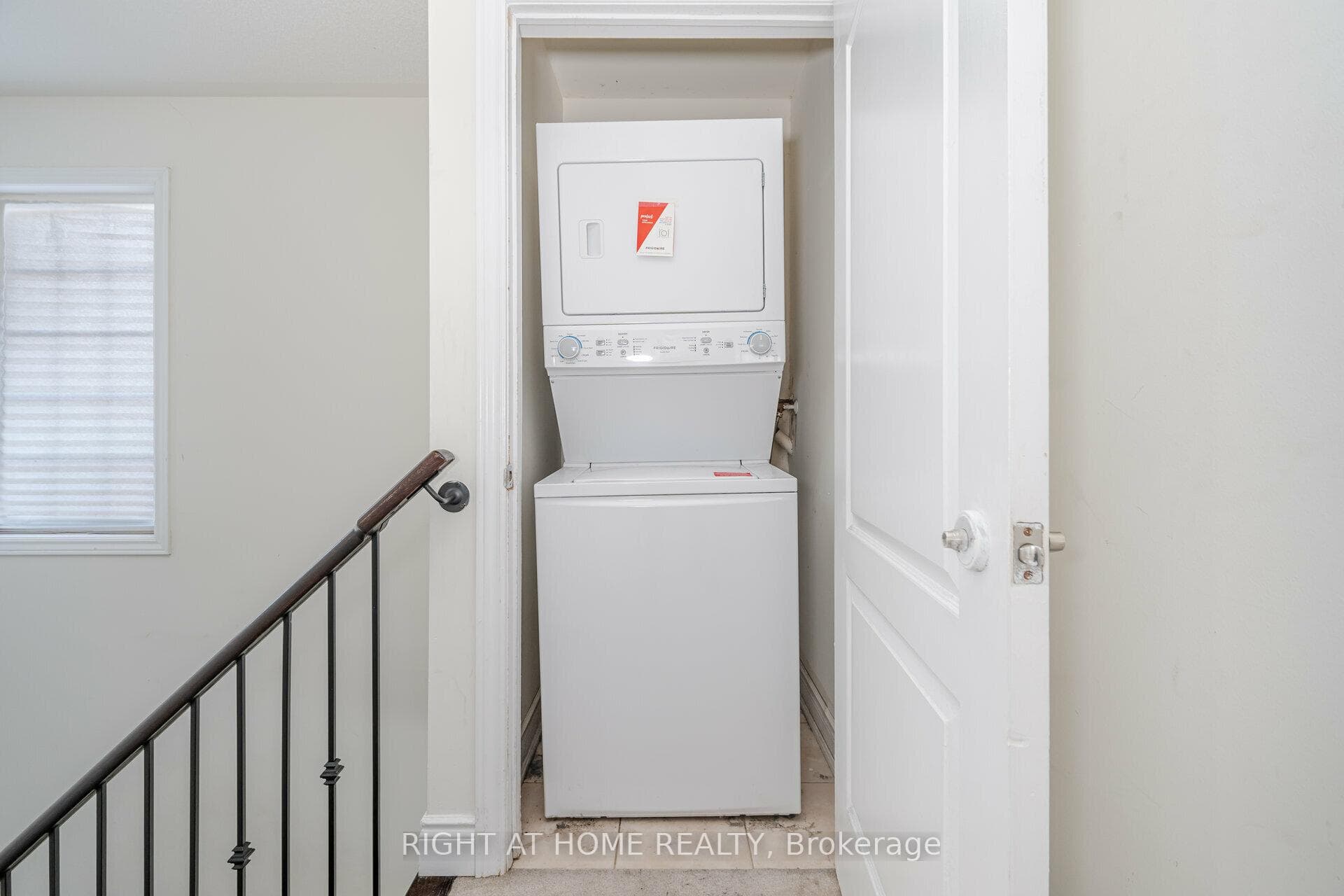 7160 Triumph Lane photo 27