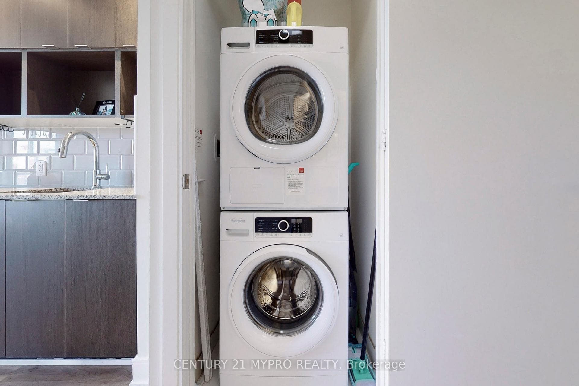 89 Mcgill Street Unit 2407 photo 19