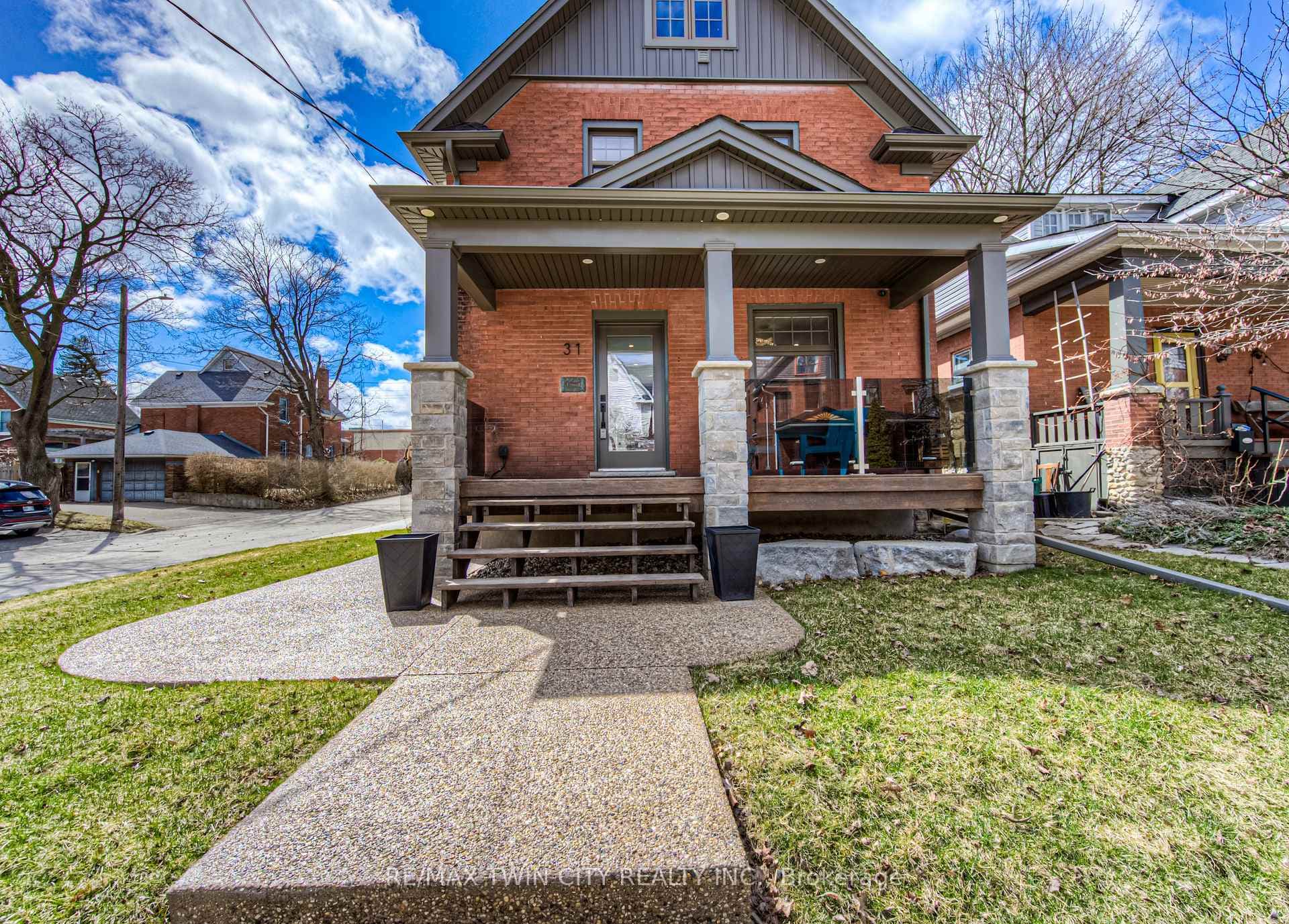 31 Dekay Street photo 3