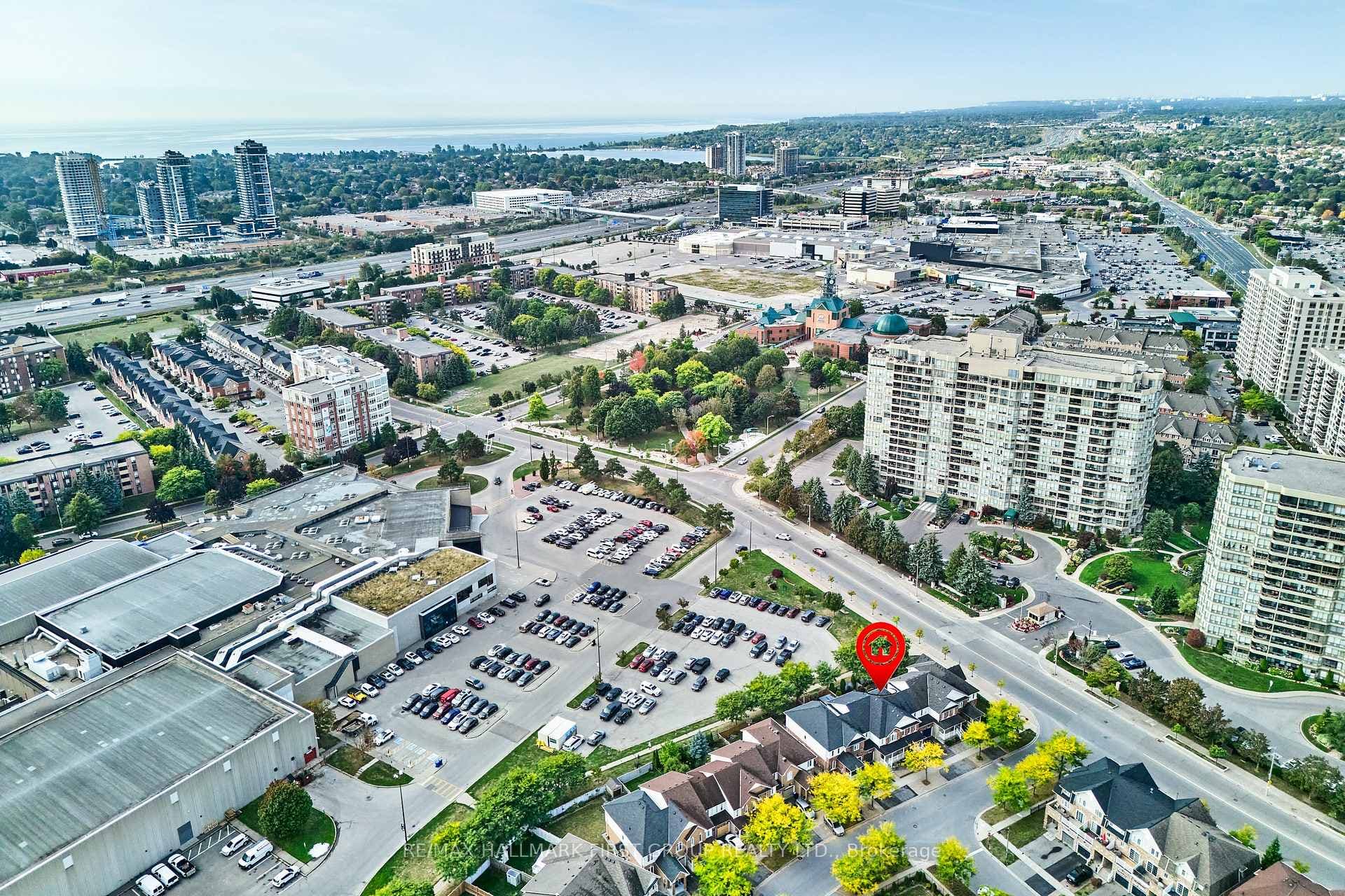 1505 Avonmore Square photo 43