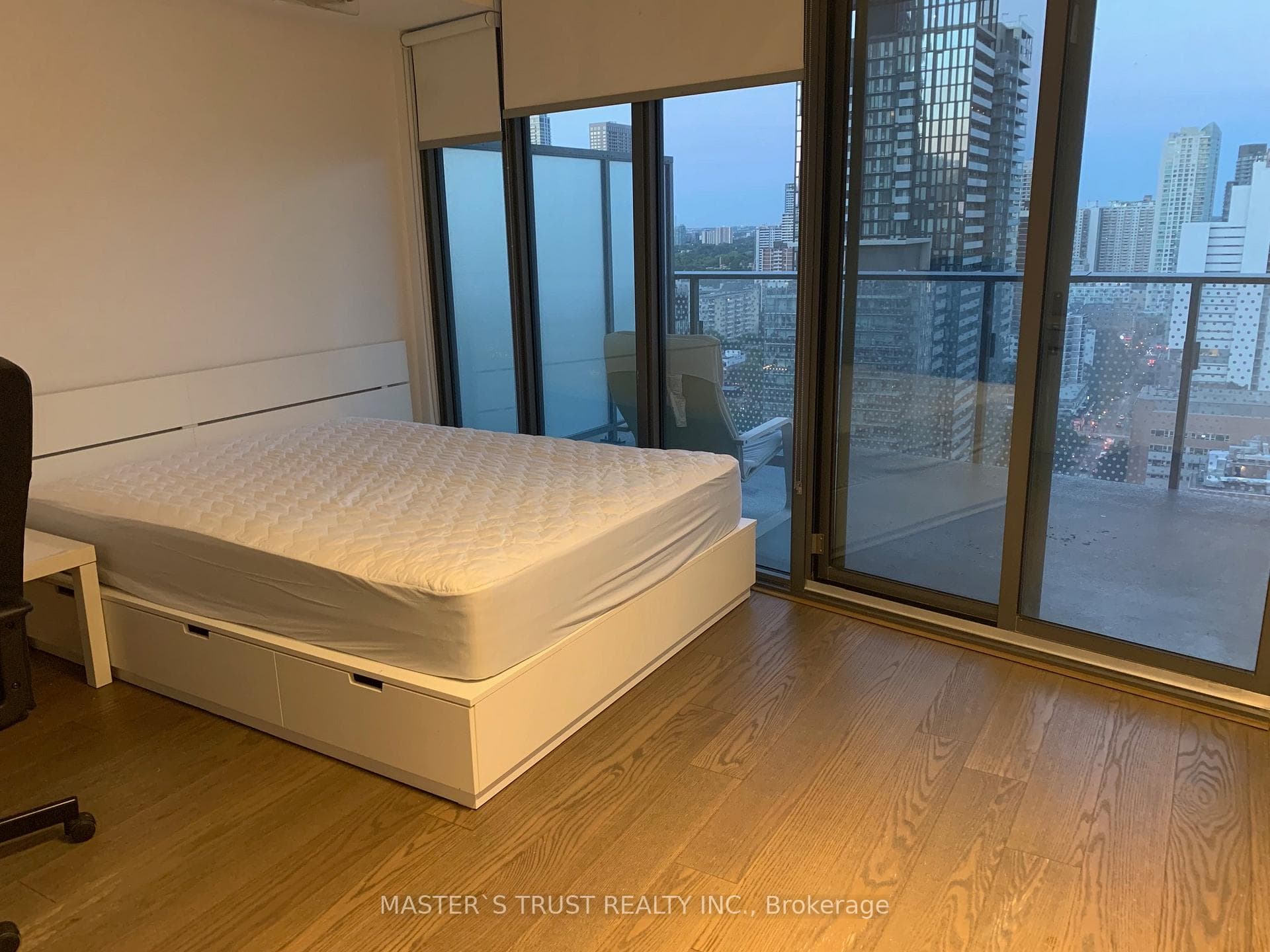 11 Wellesley Street Unit 2312 photo 5
