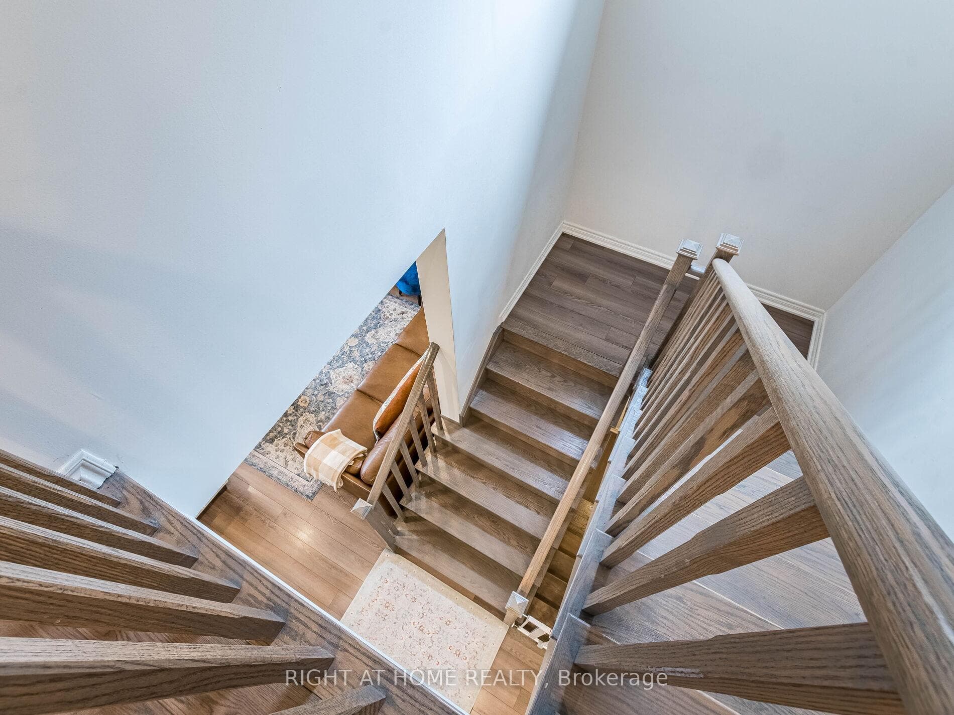 115 Holbrook Court photo 34