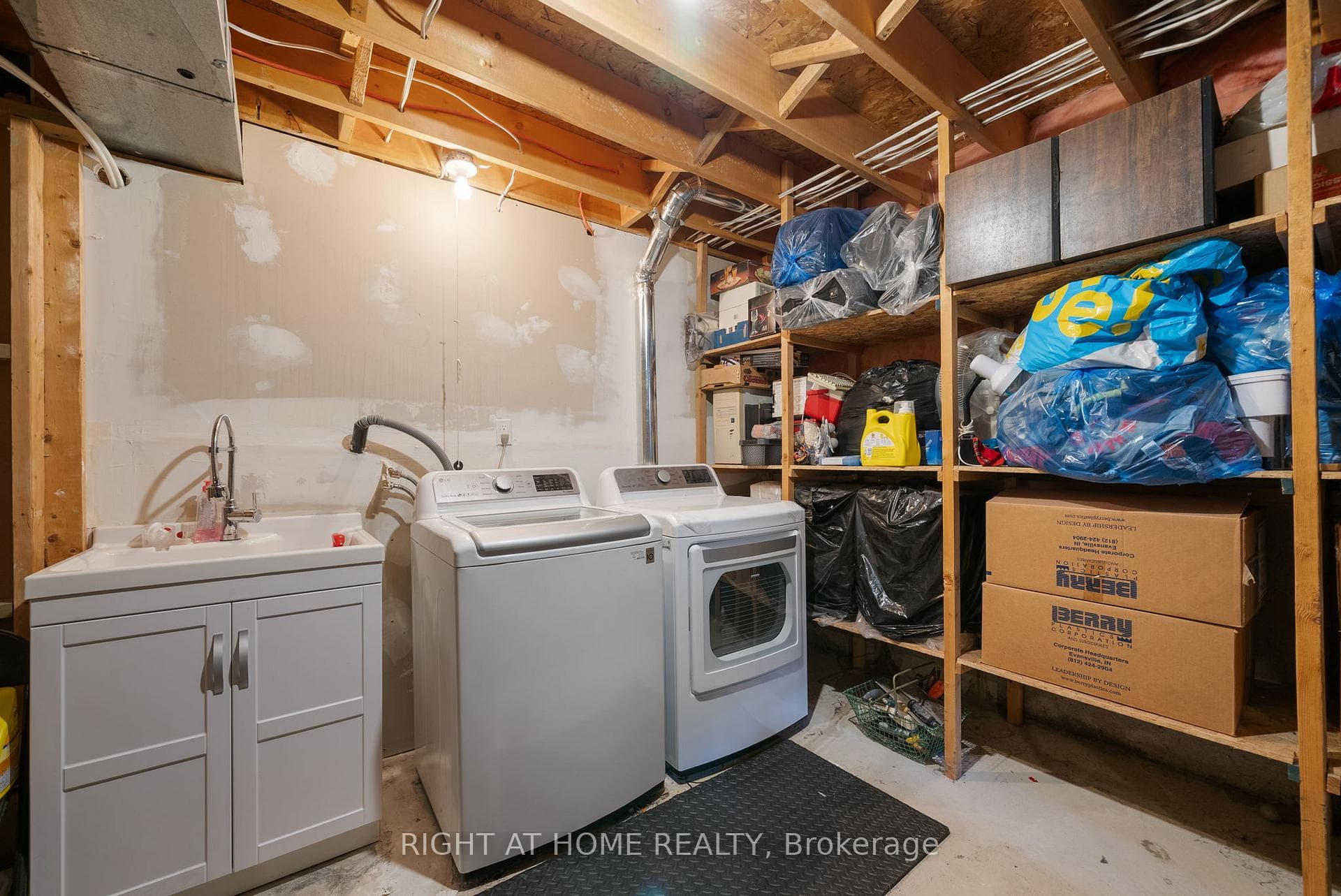 5676 Brightpool Crescent photo 34