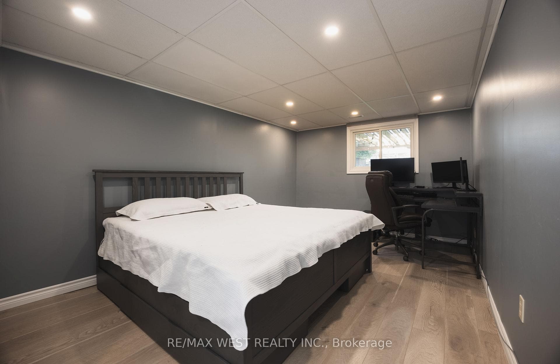 Fourth bedroom