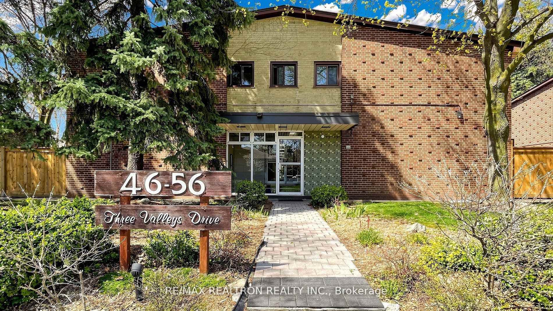 52 Three Valleys Drive Unit 2 photo 3