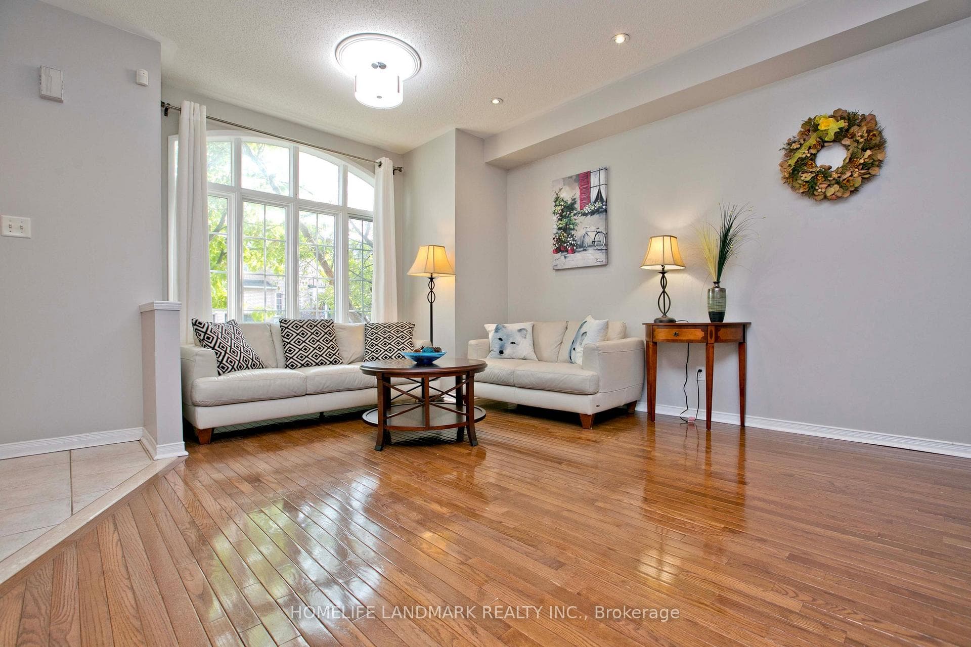 90 Bassett Avenue photo 2
