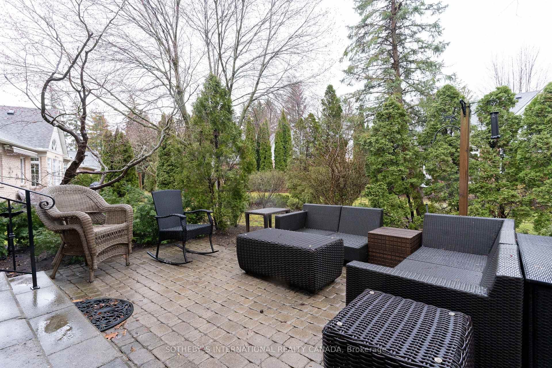 1405 Lorne Park Road Unit 220 photo 39