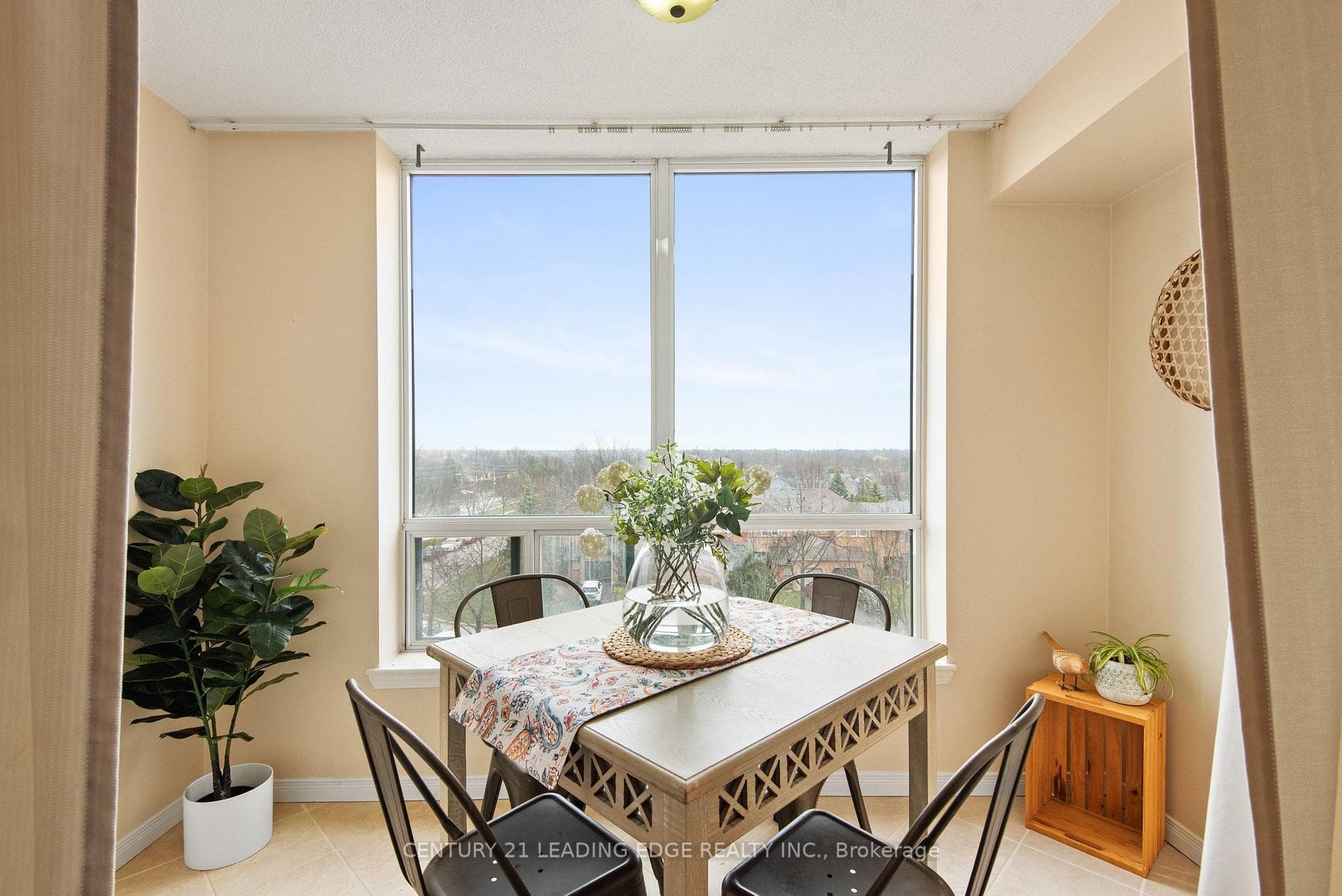 711 Rossland Road Unit 414 photo 10